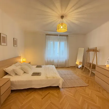 Stylish In The Center Apartament *
