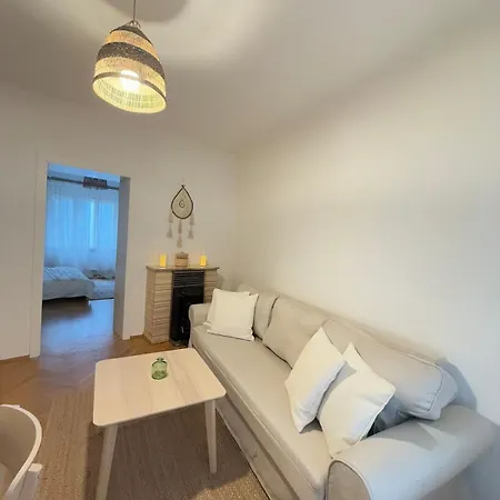 Stylish In The Center Apartment Graz
