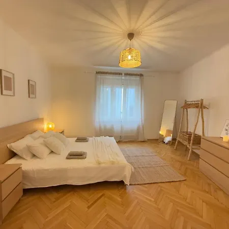 Stylish In The Center Apartment